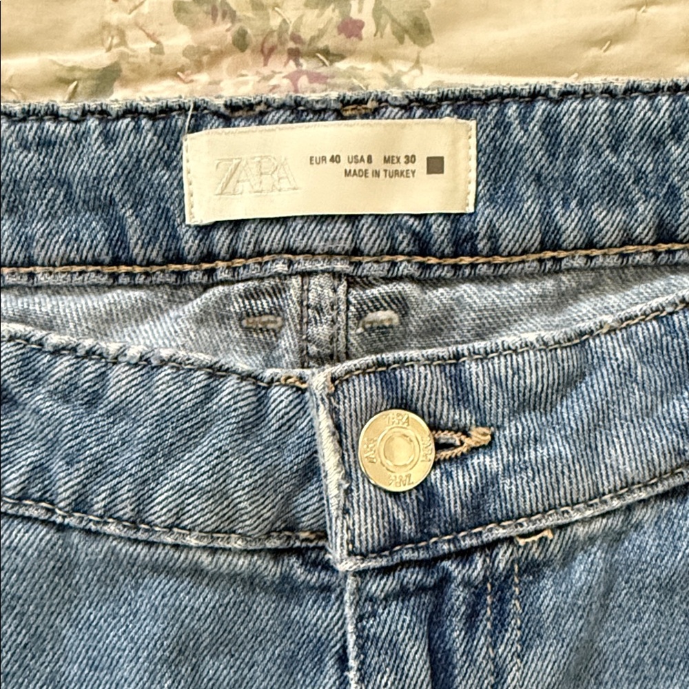 Zara High-Rise Light Blue Denim Jeans
